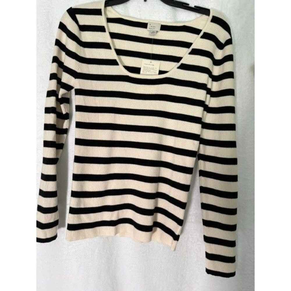 A New Day Women’s Medium Striped Ribbed Sweater Black Cream Long Sleeve NWT